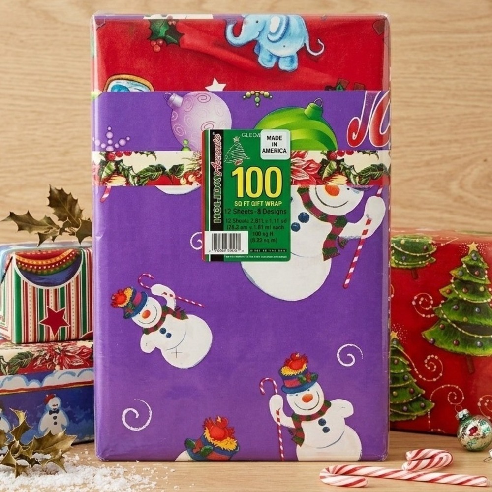 Vintage Cleo Christmas Wrapping Paper 100 Sq Ft NOS Snowman Retro 80s 90s